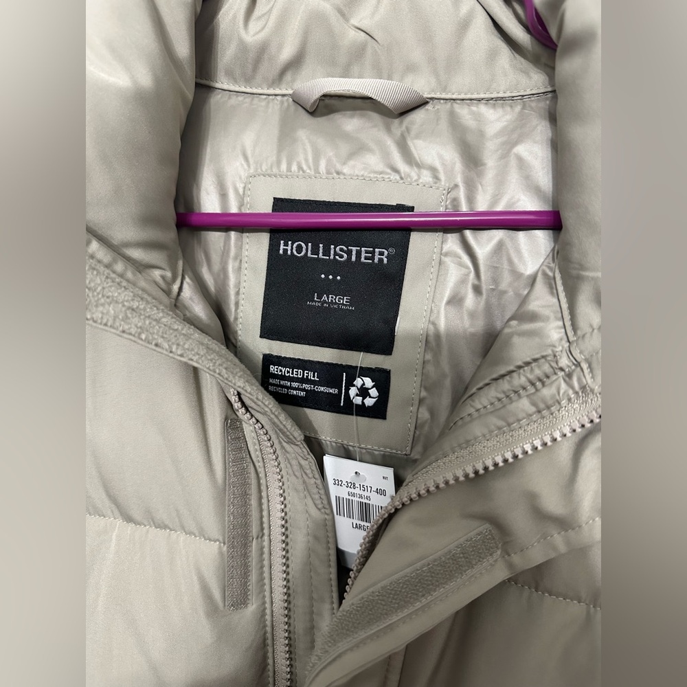 NEW Hollister puffer jacket 🧥 Large size - Picture 2 of 5
